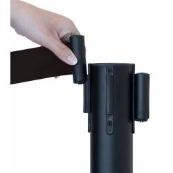 Poste separador negro con cinta extensible 3