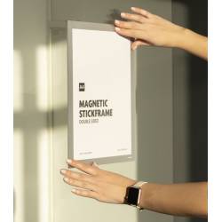 Funda portagráficas gris autoadhesiva con imán 3