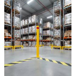 BOLARDO DE 90 CM DE ALTO EN ACERO CON BANDA REFLECTANTE 3