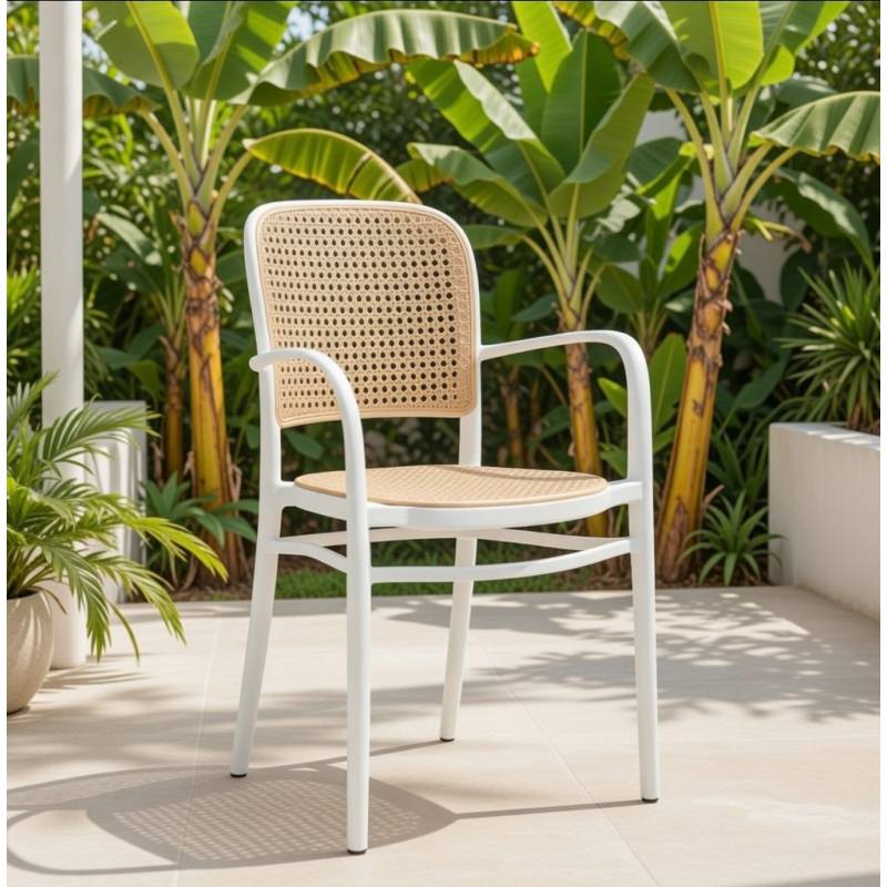 SILLON PARA EXTERIOR O INTERIOR EN POLIPROPILENO BLANCO Y BEIGE