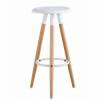 Taburete asiento blanco en polipropileno y patas de madera maciza