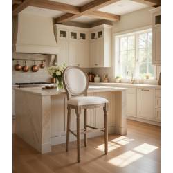 TABURETE ALTO DE MADERA TAPIZADO EN CREMA