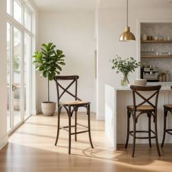 TABURETE ALTO EN MADERA ACABADO NOGAL Y ASIENTO EN RATAN 0