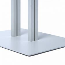 Vitrina con patas base de acero