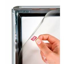 Marco impermable con bloqueo incluye plástico protector