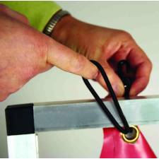 VALLA PUBLICITARIA o CORRECALLES MONTAJE DE LA LONA CON BRIDAS