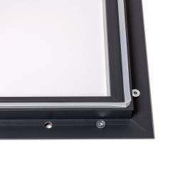 Vitrina negra apta para exterior cubierto 2